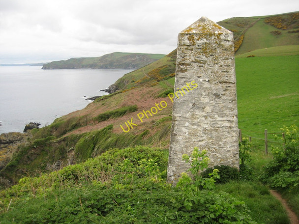 Photo 6"x4" Daymark above Broad Cove Lansallos c2011