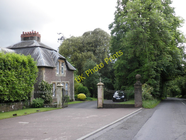 Photo 6"x4" Gatehouse entrance, Lyston House Hill Gate c2011