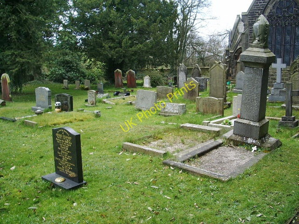 Photo 6"x4" The Parish Church of All Saints, Pendleton, Graveyard Clitheroe\/SD7441 c2008