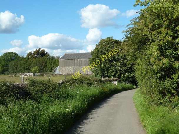 Photo 6"x4" Lane and barn, Johnnygate Millthorpe\/SK3176 c2011