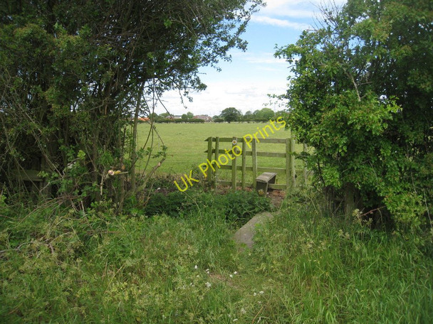 Photo 6"x4" Stile on the footpath from Barnby to Coddington Coddington\/SK8354 c2011