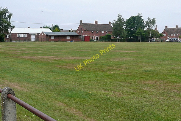 Photo 6"x4" Tadley Hill, The Green Court Corner c2011