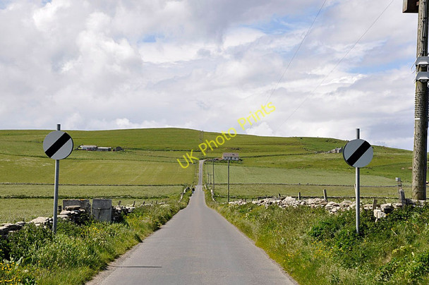 Photo 6"x4" The road to Noup Head Pierowall c2011