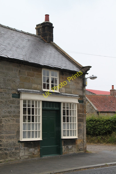 Photo 6"x4" Converted Shop? Goldsborough\/NZ8314 c2011