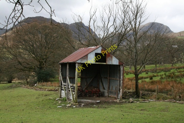 Photo 6"x4" Barn next to the Little Town Road Little Town\/NY2319 c2008