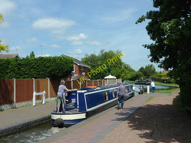 Photo 6"x4" Leaving Swindon Lock near Wombourne, Staffordshire Swindon\/SO8690 c2011