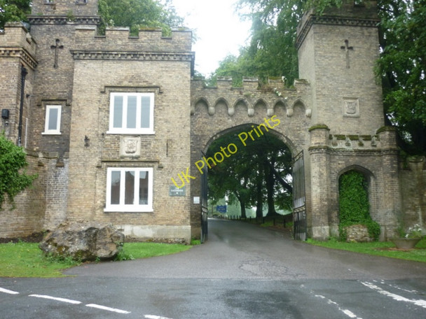 Photo 6"x4" The entrance to Cave Castle Hotel West End\/SE9130 c2011