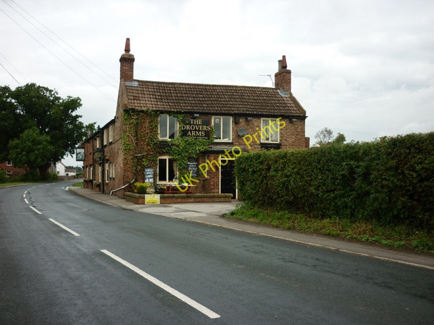 Photo 6"x4" The Drovers Arms, Skipwith Skipwith c2011