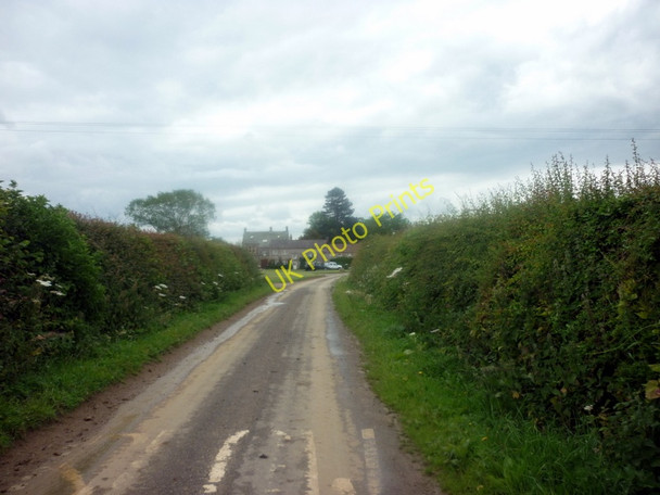 Photo 6"x4" Approaching Lund Court Farm Beadlam c2011