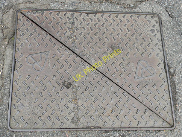 Photo 6"x4" Manhole cover on Bonawe road - (2) Connel c2011