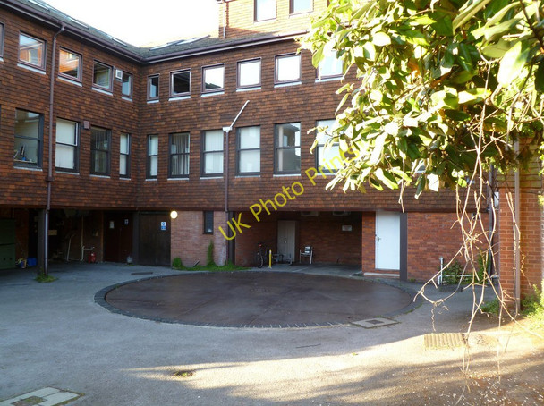 Photo 6"x4" Christchurch, trolleybus turntable Christchurch\/SZ1592 c2011
