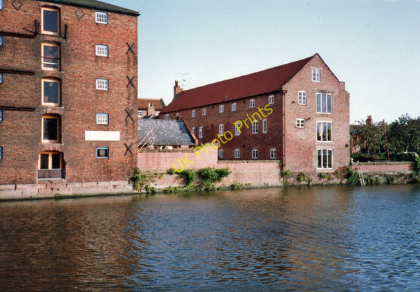 Photo 6"x4" Newark: former warehouses, 1993 Newark-on-Trent c1993