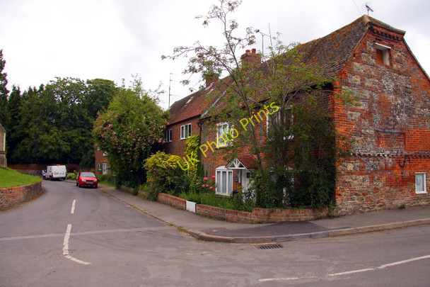 Photo 6"x4" Houses on Bassett Road Wantage c2011