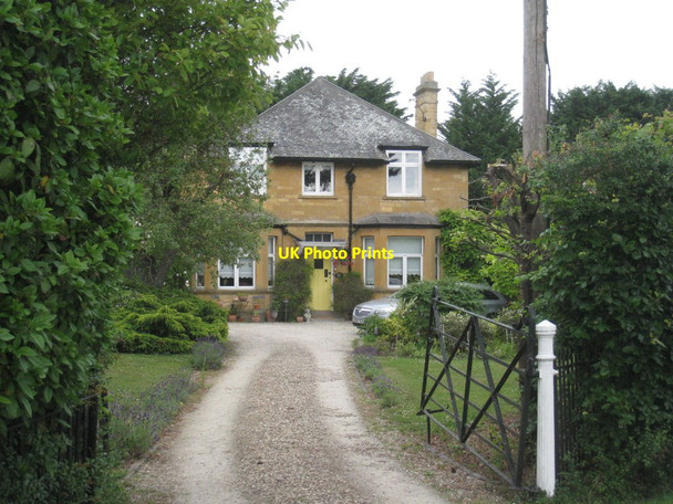 Photo 6"x4" The Station Master's House, Toddington New Town\/SP0432 c2011