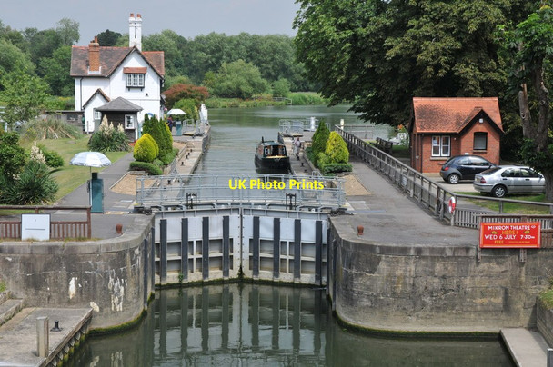 Photo 6"x4" Goring Lock Streatley\/SU5980 c2011