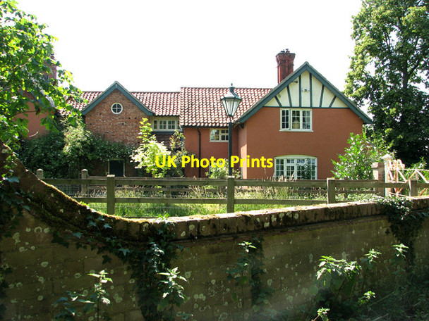Photo 6"x4" Lodge house by Mettingham Castle, Mettingham Annis Hill\/TM3589 c2011