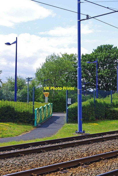 Photo 6"x4" Footpath to the Priestfield park & ride site, Wolverhampton Wolverhampton c2011