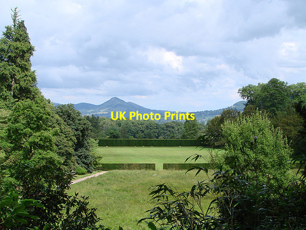 Photo 6"x4" The lower  lawns at Powis Castle Welshpool\/Y Trallwng c2011