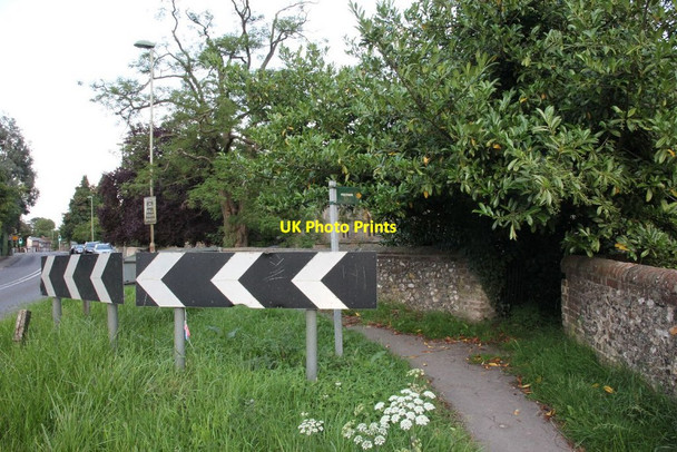 Photo 6"x4" Footpath on the corner Nettlebed c2011