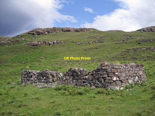 Photo 6"x4" Ruined farmstead in Slochd Dubh Bualintur c2011