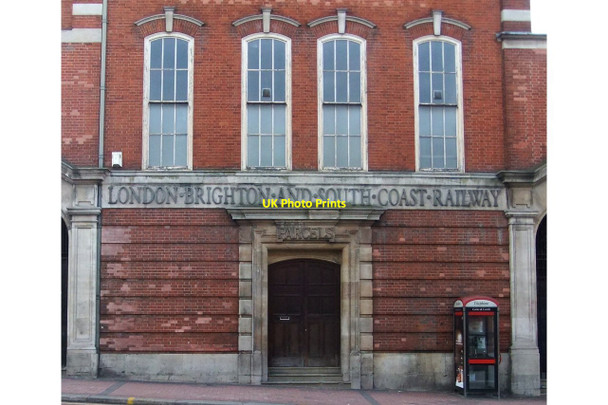 Photo 6"x4" London, Brighton & South Coast Railway parcels office, Clapham Junction Station Battersea c2011