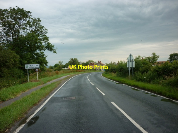 Photo 6"x4" Entering Bolton, East Yorkshire Spittal\/SE7652 c2011
