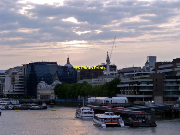 Photo 6"x4" River Thames and City of London London c2011