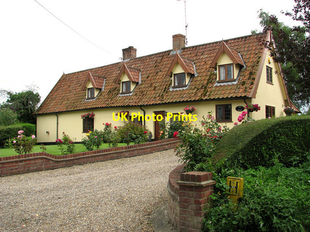 Photo 6"x4" Cottage in Carlton Saxmundham c2011