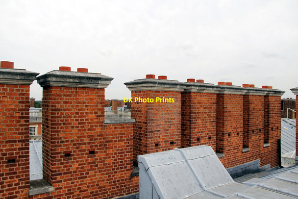 Photo 6"x4" Chimneys, Hampton Court Palace, Surrey Surbiton c2011