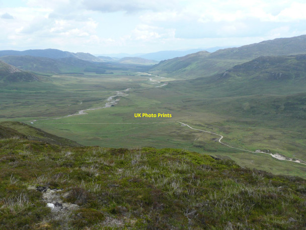 Photo 6"x4" Looking down Sron M\u00c3\u00b2r na h-Uamhaidh Balgowan\/NN6394 c2011