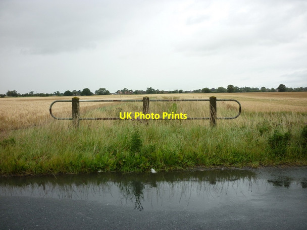 Photo 6"x4" Drain and farmland to the north of Flaxley Road Selby c2011