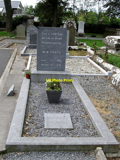 Photo 6"x4" The grave of W.B.Yeats at Drumcliff Churchyard Drumcliff c2011