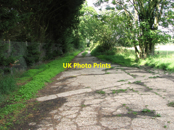Photo 6"x4" Cracked concrete on bridleway to Upper Holton Upper Holton c2011
