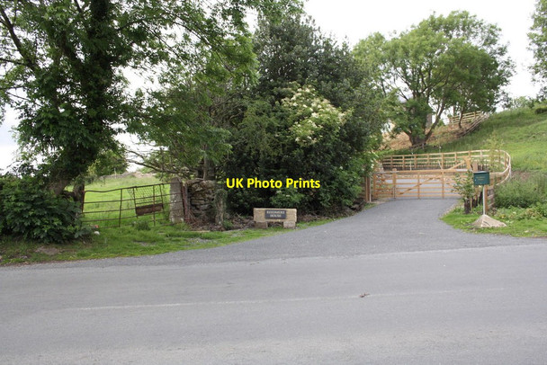 Photo 6"x4" Entrance to Reedmere House and a field gateway Redmire\/SE0491 c2011