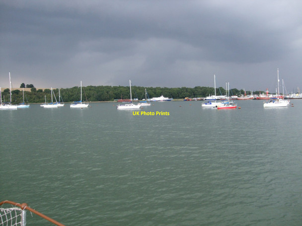 Photo 6"x4" Row of Buoys - River Medway Broad Street\/TQ7671 c2011