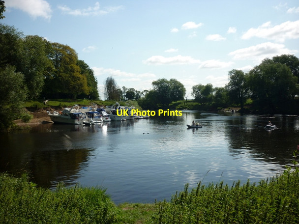 Photo 6"x4" Messing about on the rivers Beningbrough c2011