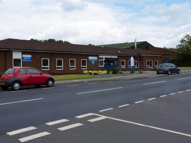 Photo 6"x4" Ashmore Park Health Centre Wednesfield c2011