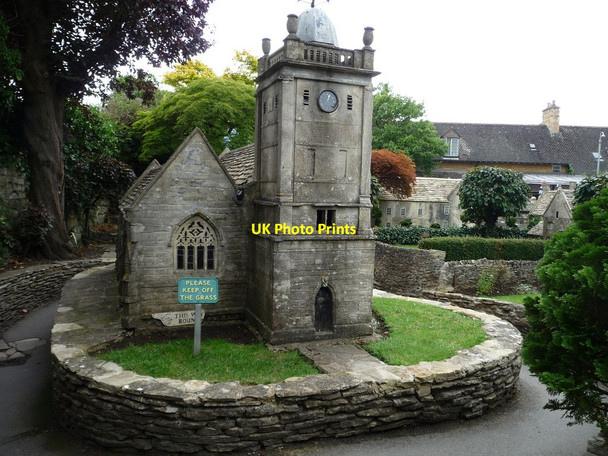 Photo 6"x4" St Lawrence [in miniature] Bourton-on-the-Water c2011