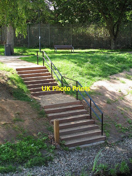 Photo 6"x4" Ladywell Fields: observation steps Catford\/TQ3873 c2011