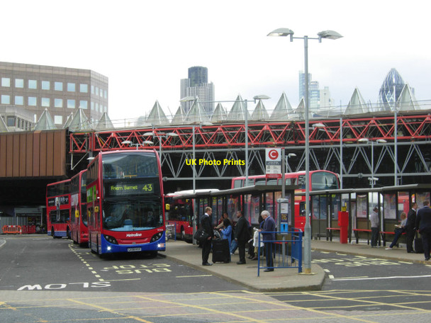 Photo 6"x4" London Bridge Bus Station London c2011