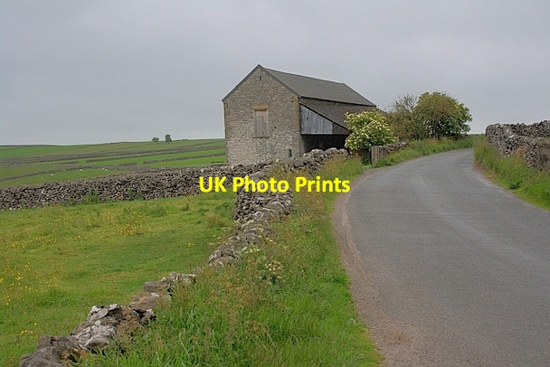 Photo 6"x4" Barn, near Litton Litton\/SK1675 c2011