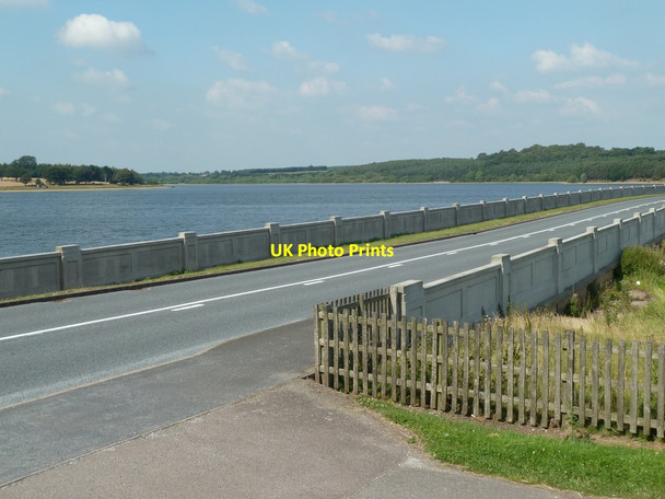 Photo 6"x4" Blithfield reservoir and causeway Admaston\/SK0523 c2011