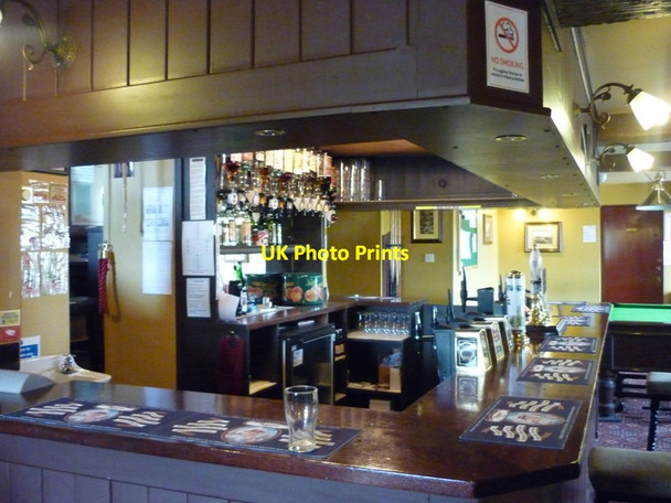 Photo 6"x4" The Engineers Arms, Higham Barugh Green c2011 P2
