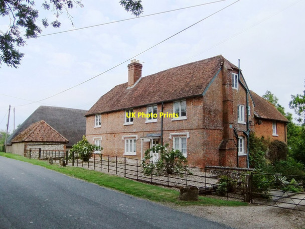 Photo 6"x4" Charity Farm House, Longstock Leckford c2011