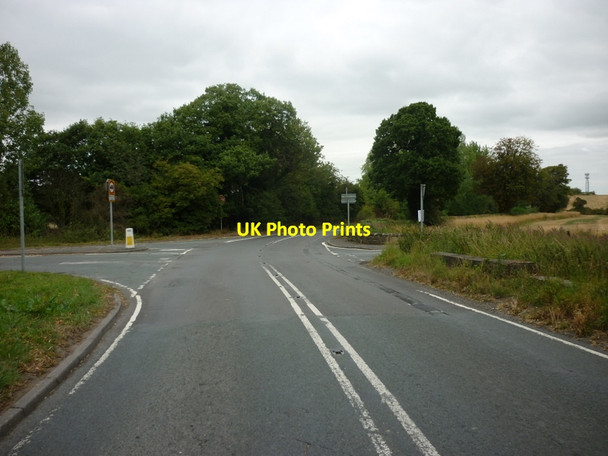 Photo 6"x4" The junction of Chevet Lane, Lodge Lane and Common Lane Woolgreaves c2011