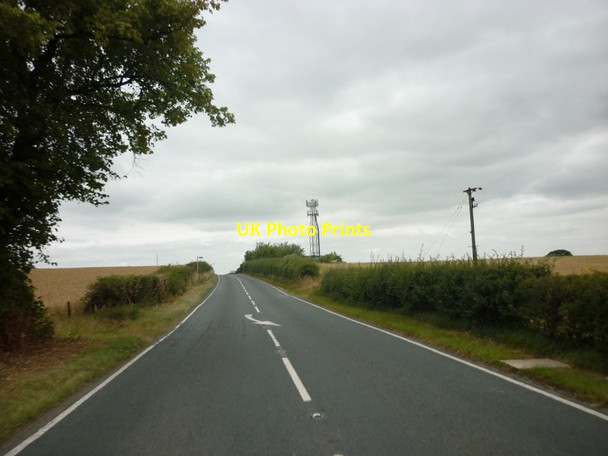 Photo 6"x4" The mast on Gallows Hill Woolgreaves c2011