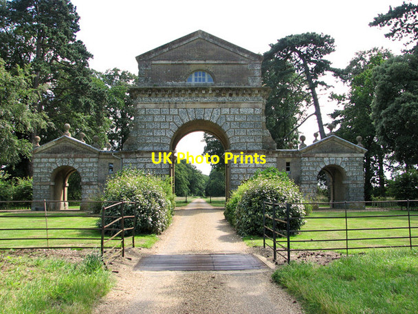 Photo 6"x4" The Triumphal Arch in Holkham Park New Holkham c2011 P1