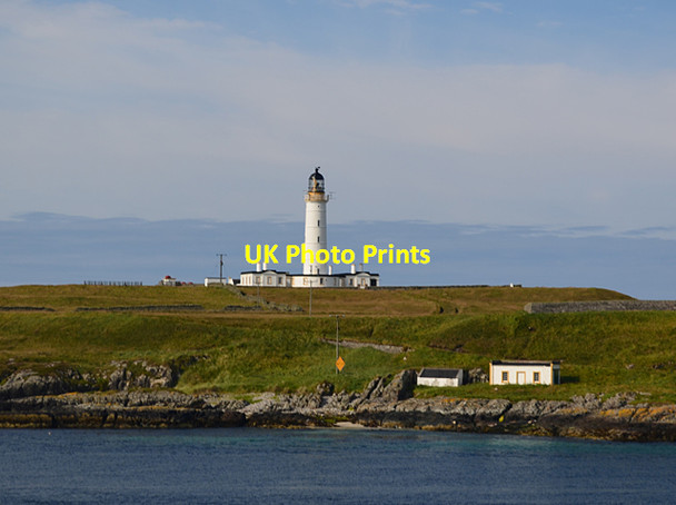 Photo 6"x4" Rhinns of Islay Lighthouse Port Wemyss\/Bun Othan c2011