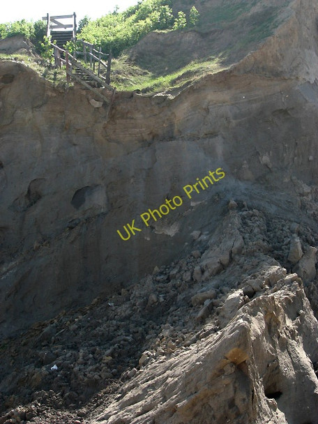 Photo 6"x4" Mind these steps! Sheringham c2008