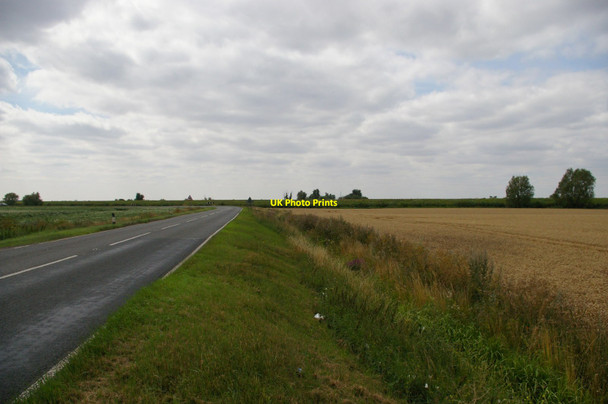 Photo 6"x4" Chain Causeway, west of Sutton Sutton Gault c2011